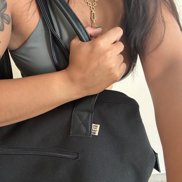 BEIS The Convertible Mini-Weekender in Black - Picture 3 of 12